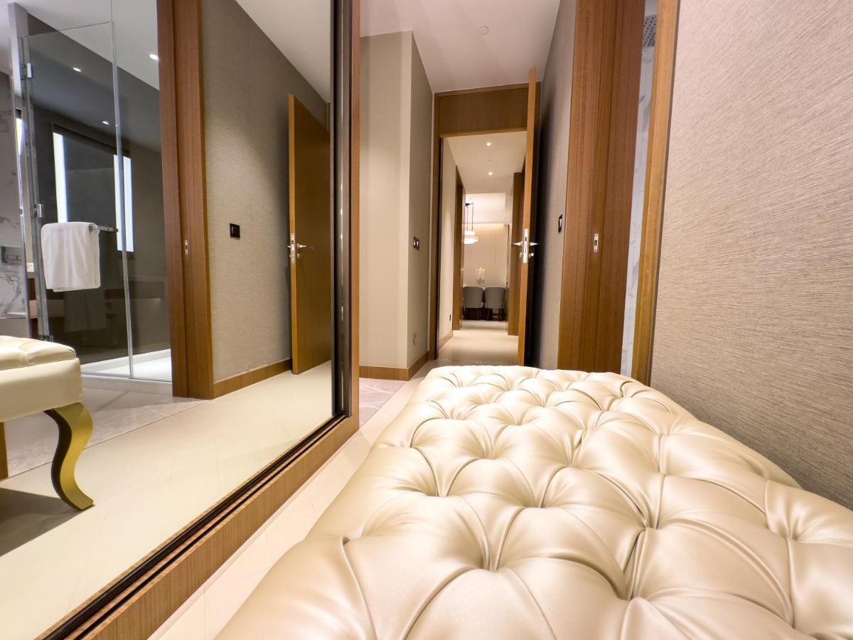 Apartment The Address Residences Opera , Full Burj Khalifa View , Luxurious 2br *