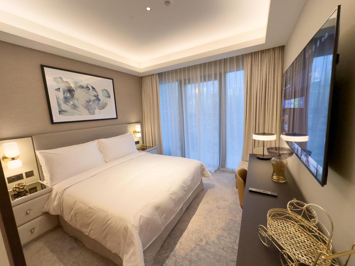 Apartment The Address Residences Opera , Full Burj Khalifa View , Luxurious 2br Dubai