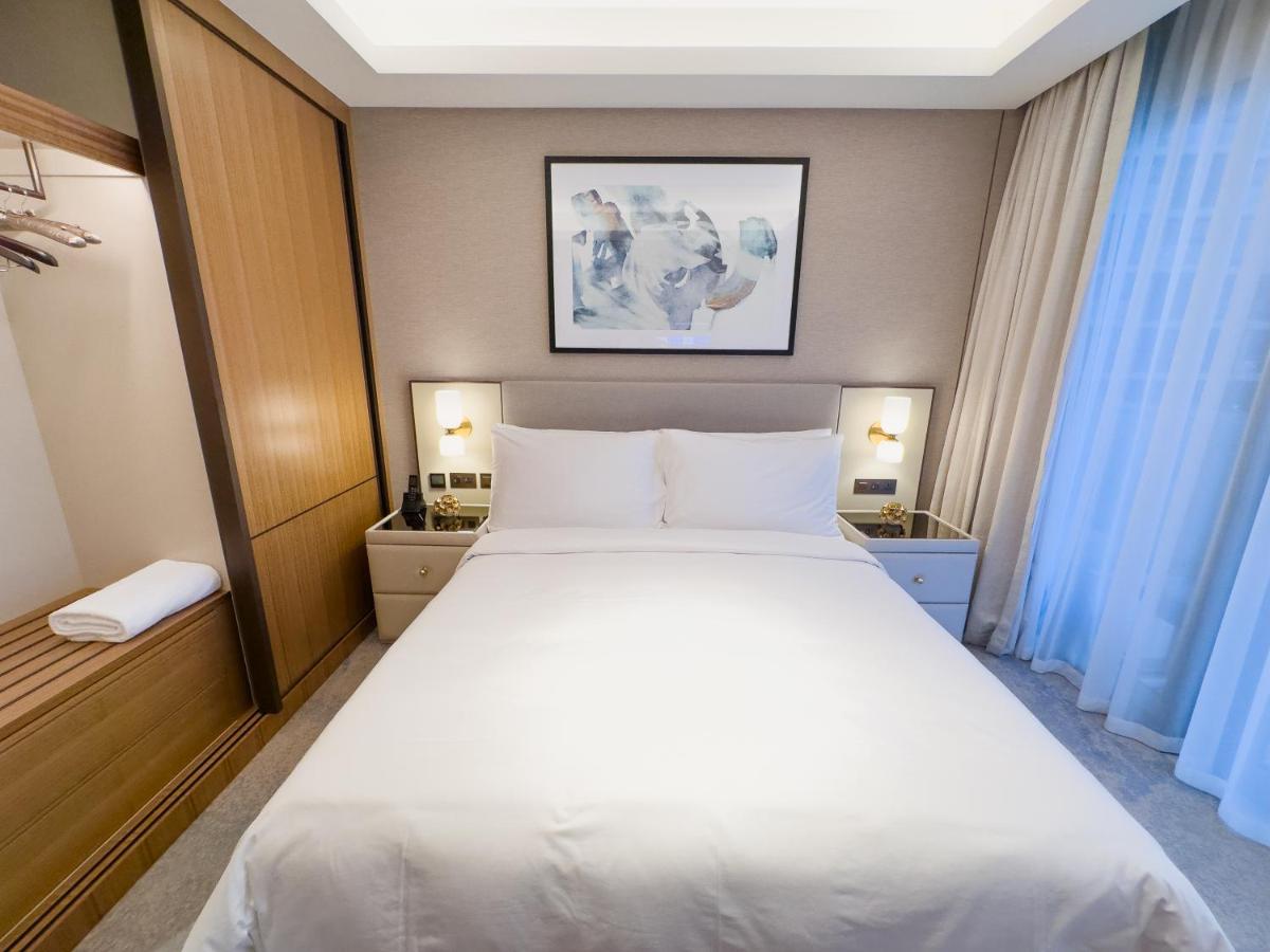 The Address Residences Opera , Full Burj Khalifa View , Luxurious 2br Apartment Dubai